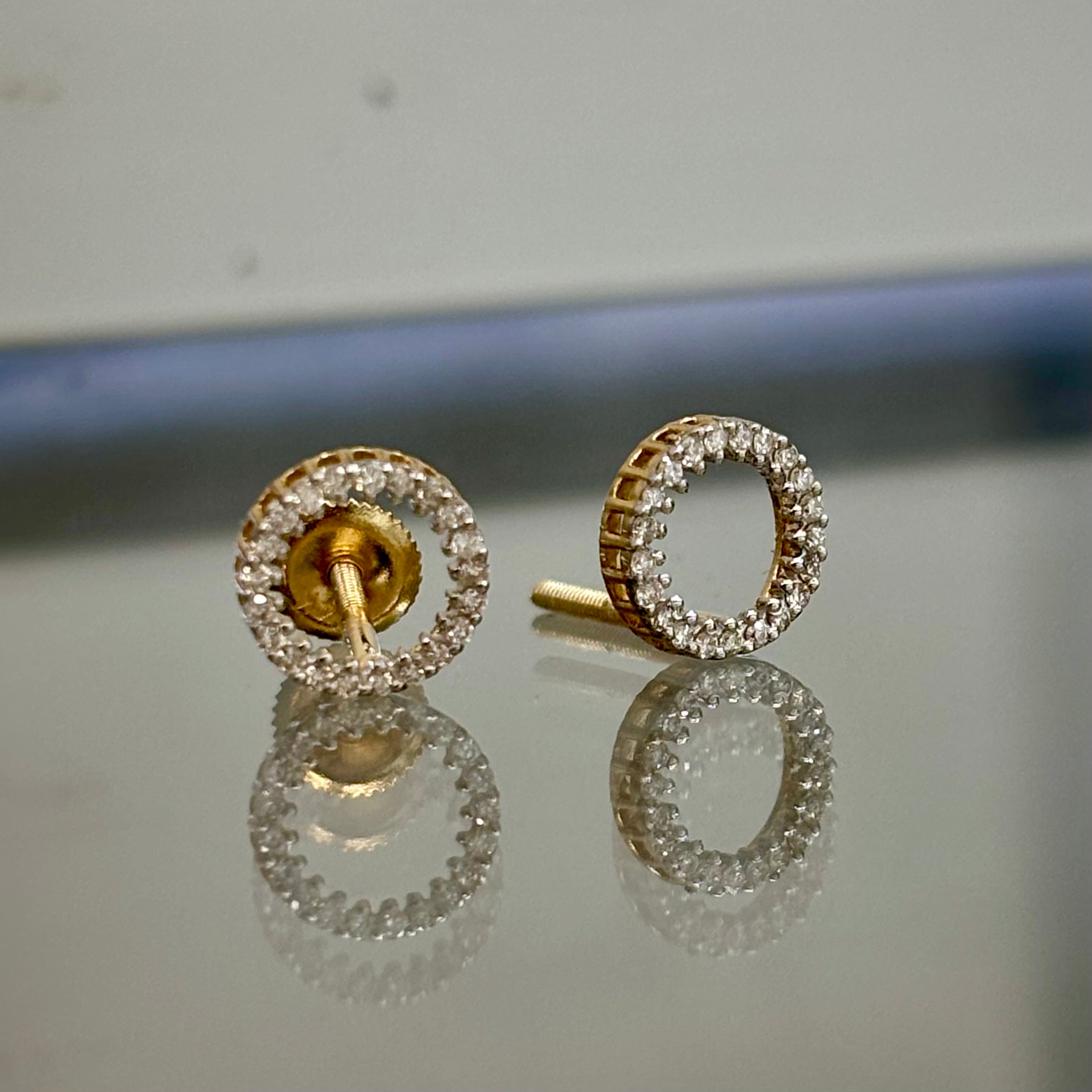 14KT Round Diamond Earrings