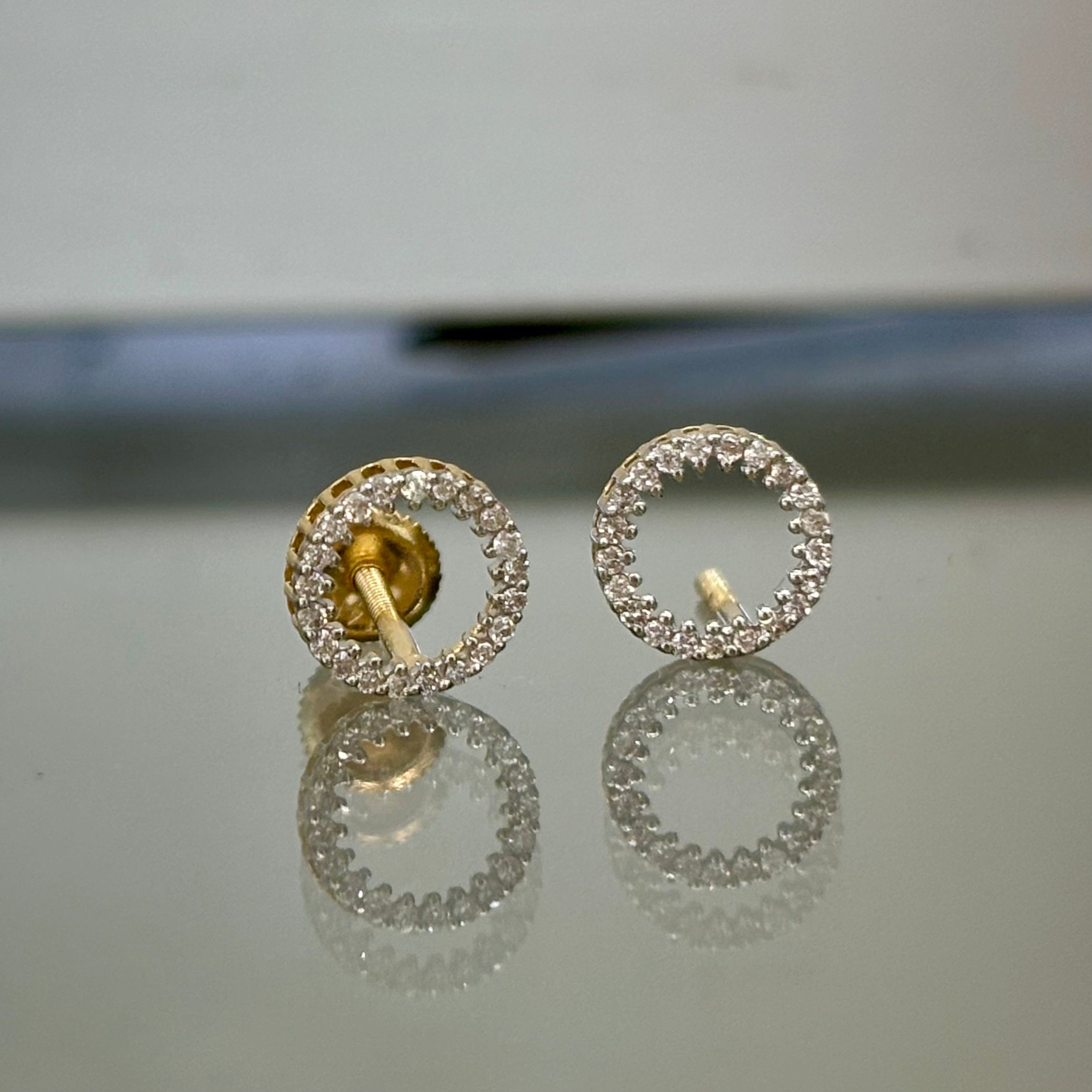14KT Round Diamond Earrings