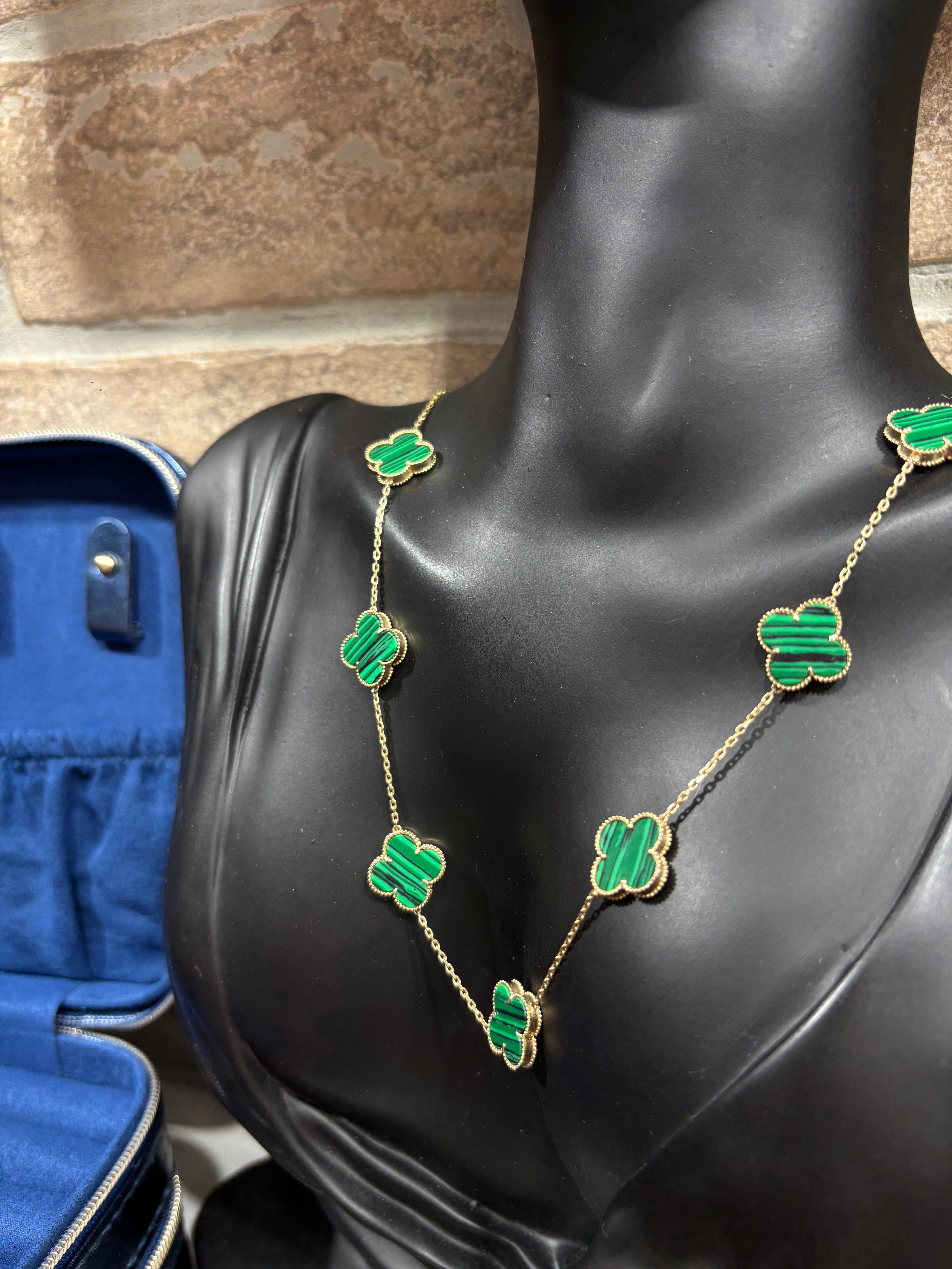 14KT VC&A CHAIN FREE JEWELRY BOX WITH PURCHASE