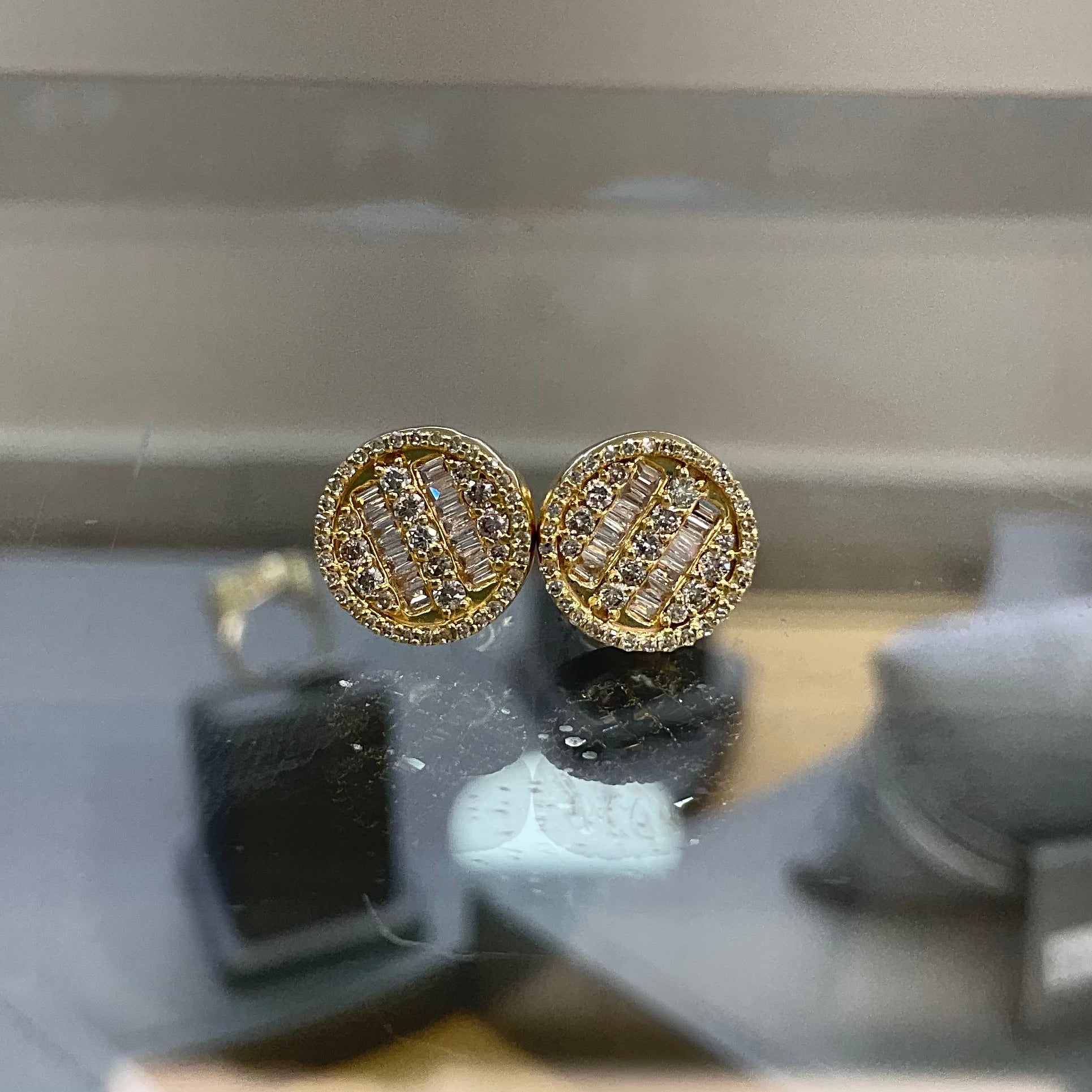10kt BAGUETTE/ROUND DIAMOND EARRINGS