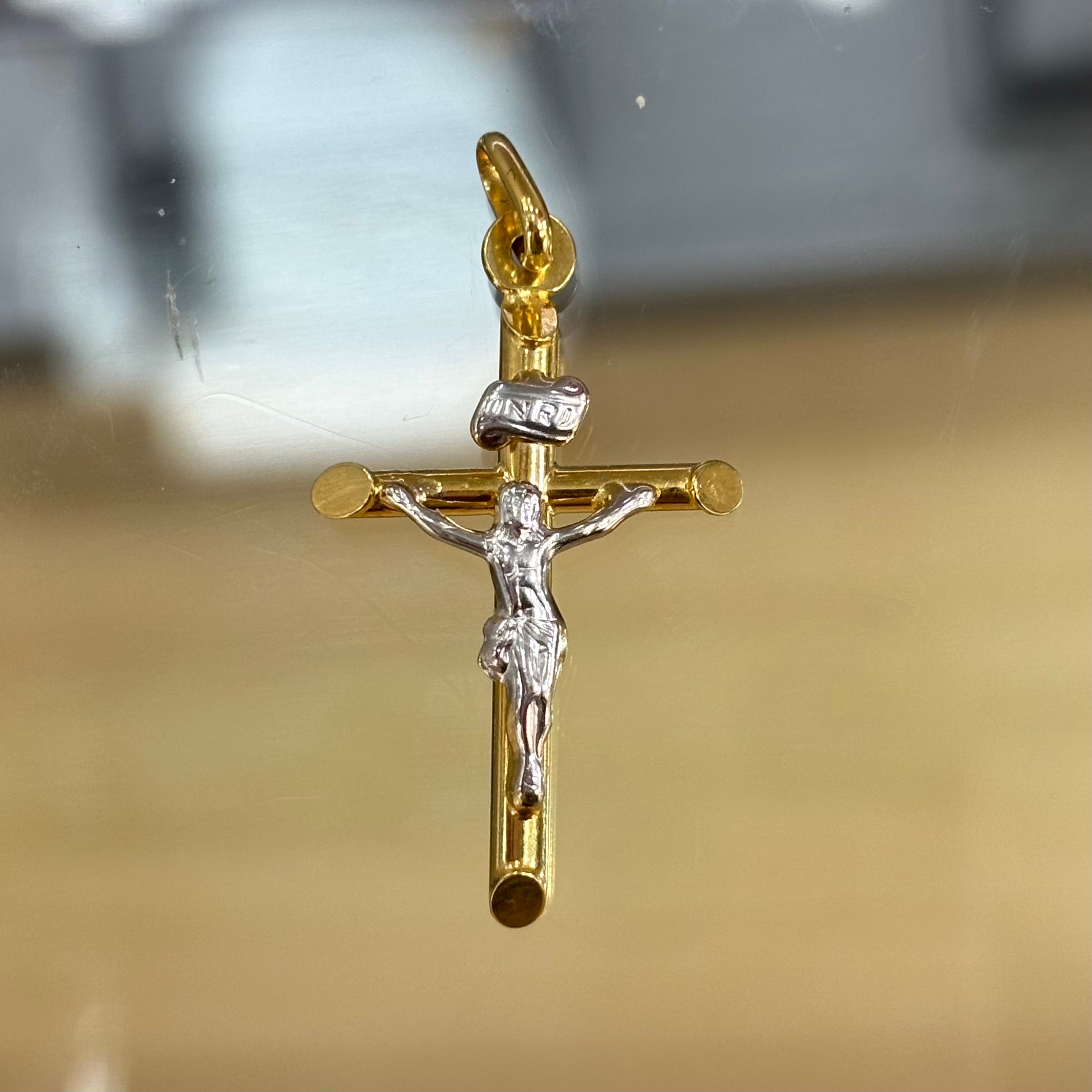 14KT GOLD CROSS PENDANT