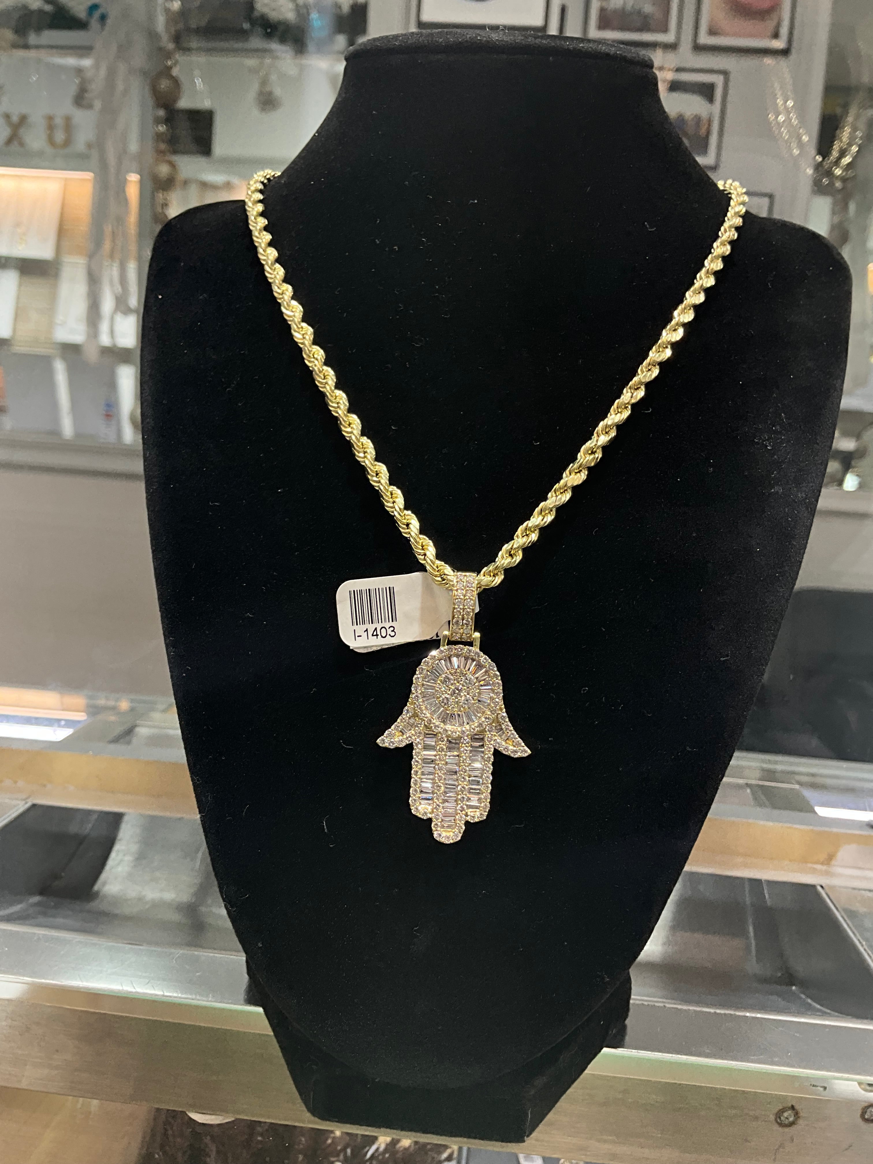 14kt rope chain with hamsa hand pendant diamond