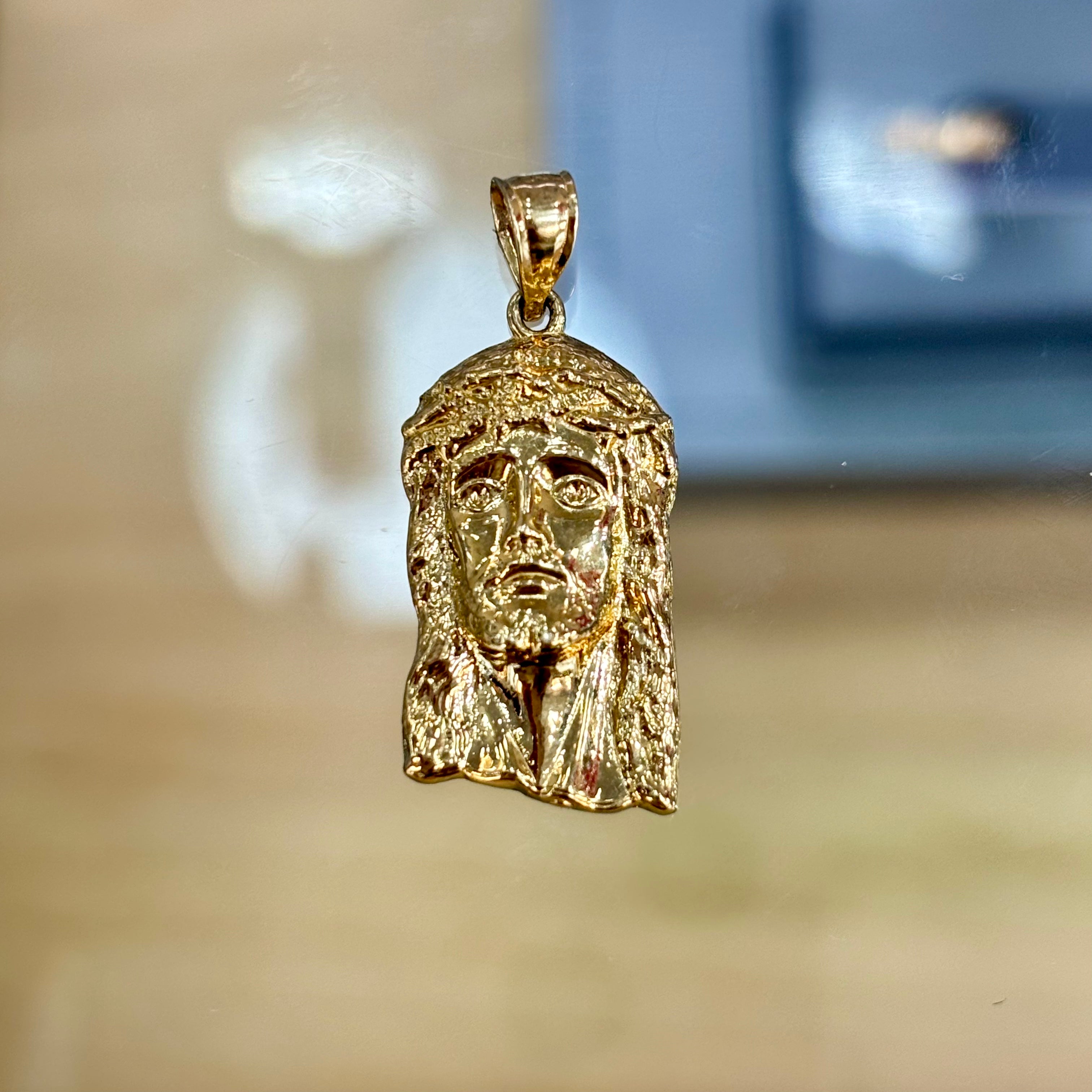 10KT JESUS PENDANT