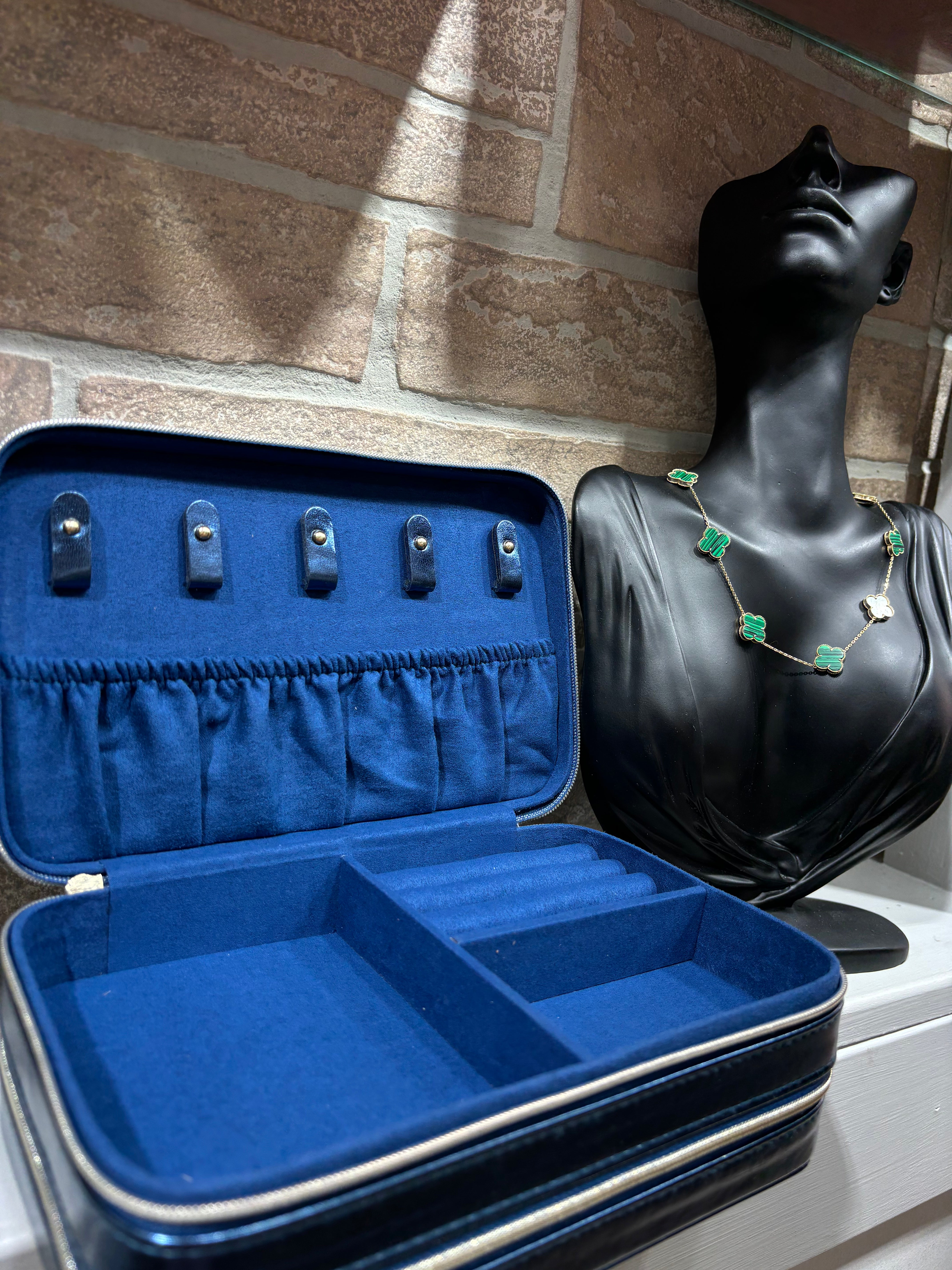 14KT VC&A CHAIN FREE JEWELRY BOX WITH PURCHASE